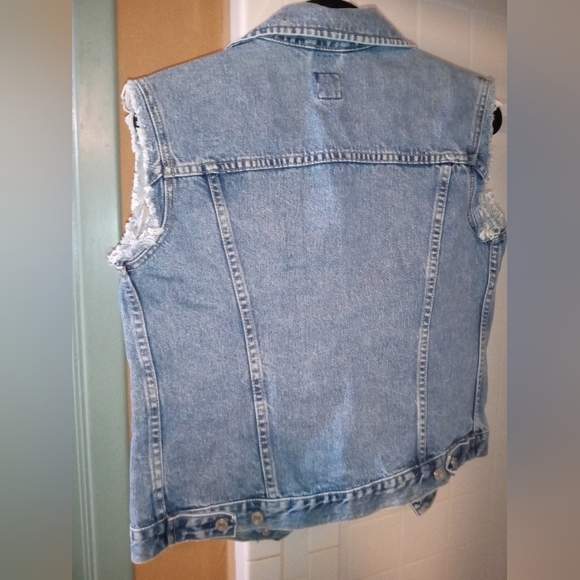 Jean vest - Picture 9 of 9